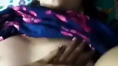 HD Bangla sex MMS of a girl moaning while fucking