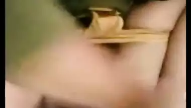 Desi bitch pussy washing video