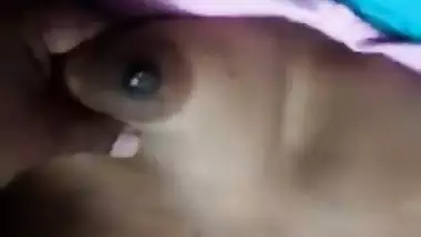 Milking Indian aunty while fucking