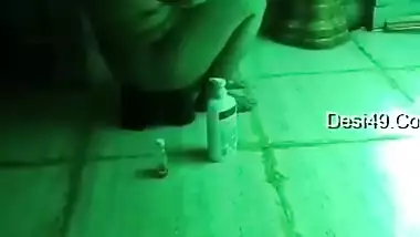 Desi wife nude bathing recorded by hubby