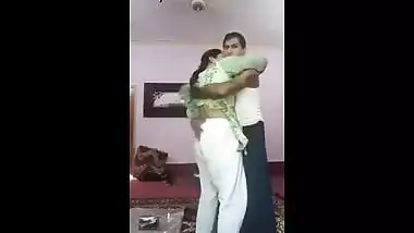 Hindi sex video of a hot aunty and her tenant