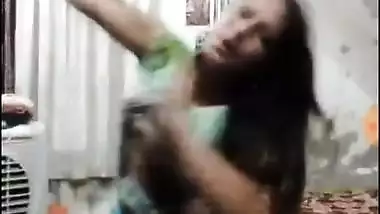 Desi Curvy Babe Dancing on Cam, Tight boobs, Tight ass Package !