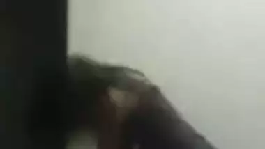 Another Sexy Desi Babe Shaking her assets 