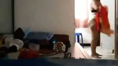 Tamil mom dress change spy video