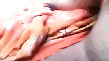 Sexy Bhabhi Showing Her Boobs and Fingerring