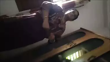 Mature mom milky boobs show caught by son viral MMS