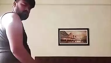 Slim Mumbai girl in doggy fucking with boyfriend