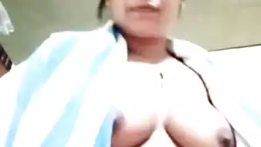 Chennai Tamil TCS girl striptease nude for boyfriend