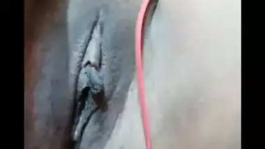 Cute girlfriend black pussy fingering on viral video call