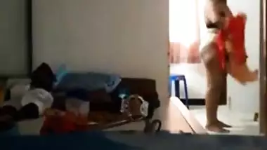 Tamil mom dress change spy video