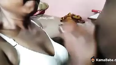 Desi lady gives a handjob to her husband and swallows cum