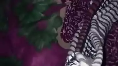 Desi Bihari housewife captured nude on mobile cam