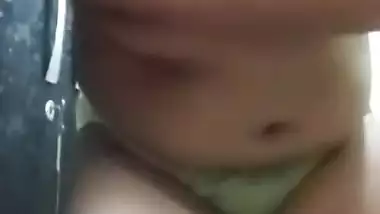 Hot Sexy Indian Sister Big Boobs Showing