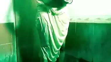 Married guy can jerk off watching porn video where Indian takes a shower