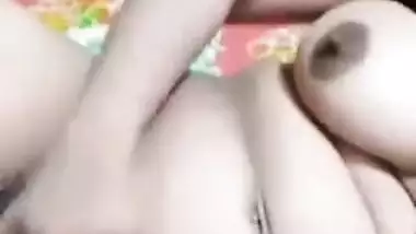 Chubby Desi Bhabhi displays her private XXX body parts on camera