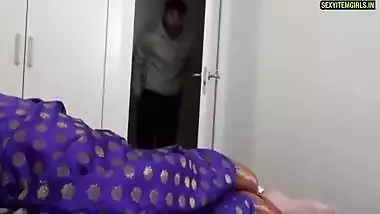 Bete Ne Aapni Badi Mummy Ke Sath Sex - Hindi Audio