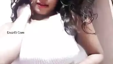 Today Exclusive- Sexy Sarika Showing Her Boob In Live Show