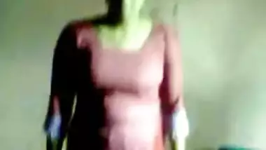 Bangla Desi 35 aged woman Big pussy show to hubby. OMG
