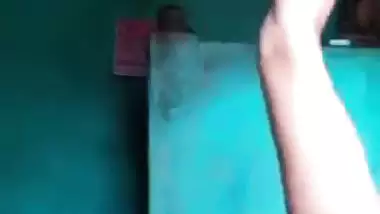 Indian village hottie – Desi nude acrobat show