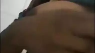 Desi Cute Girl Showing tits